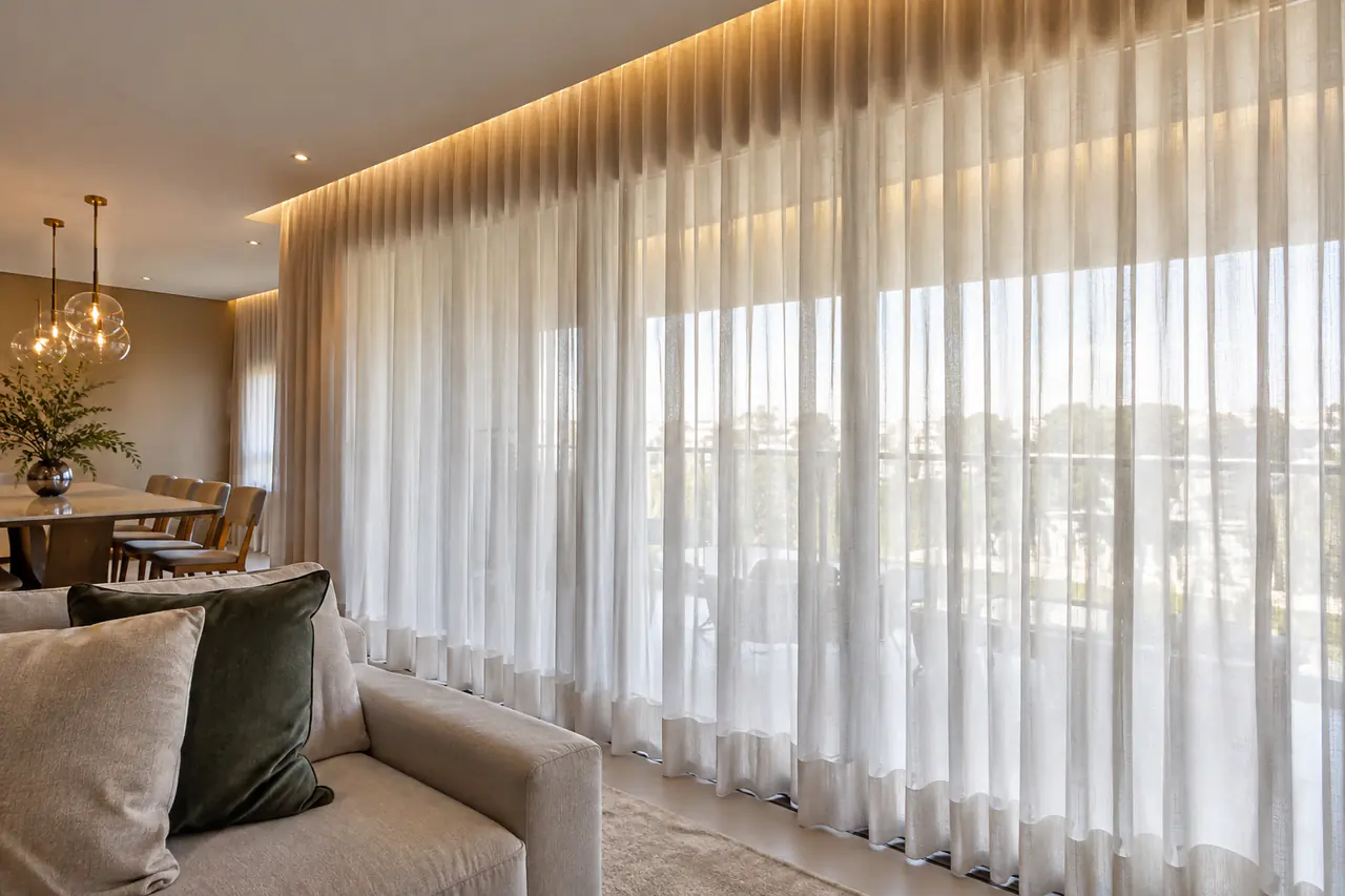 Detalhe do acabamento de instalação de cortinas em Ribeirão Preto